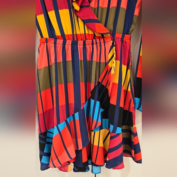Express Color block elastic waist ruffle wrap style Dress SZ: XS - Picture 4 of 5